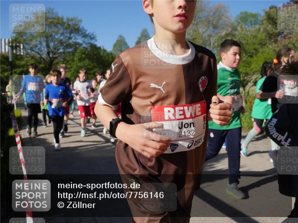 25.04.2025 - Das Zehntel Zöllner http://msf.ph/oto/7756146 26.04.2025 08:48:39 Laufen 2132 meine-sportfotos.de
