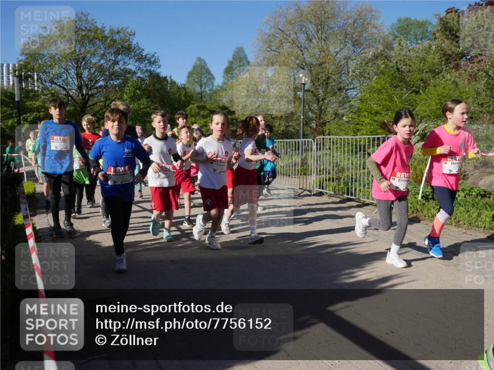 25.04.2025 - Das Zehntel Zöllner http://msf.ph/oto/7756152 26.04.2025 08:48:40 Laufen 7, 1702 meine-sportfotos.de