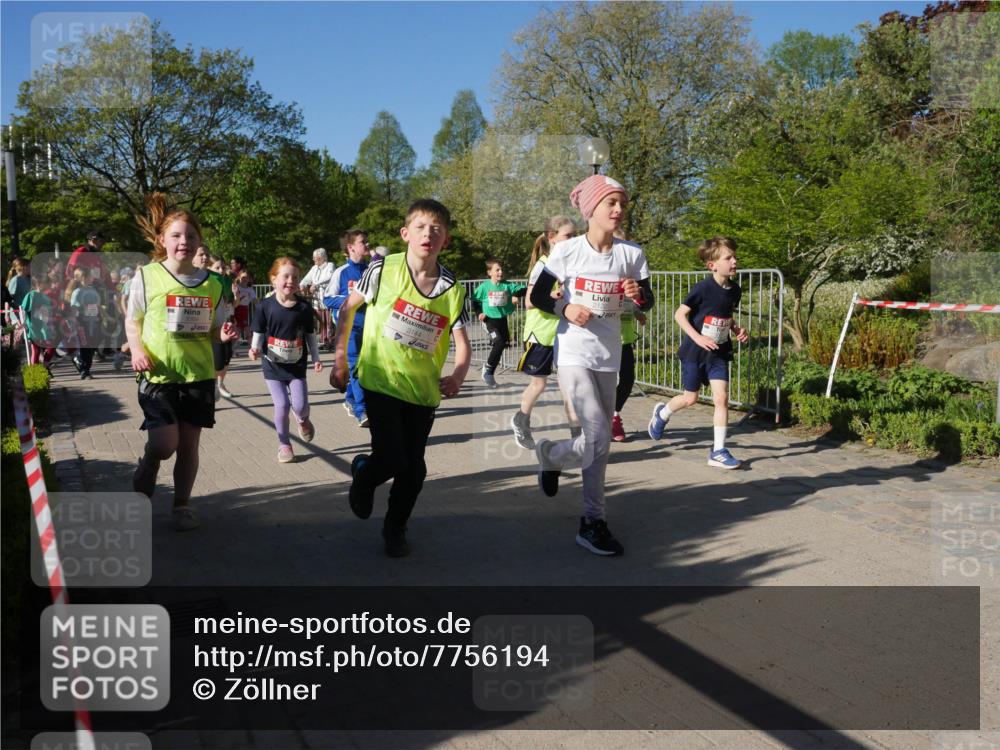 25.04.2025 - Das Zehntel Zöllner http://msf.ph/oto/7756194 26.04.2025 08:48:43 Laufen 3144 meine-sportfotos.de