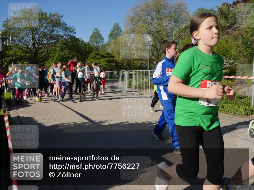 25.04.2025 - Das Zehntel Zöllner http://msf.ph/oto/7756227 26.04.2025 08:48:46 Laufen  meine-sportfotos.de