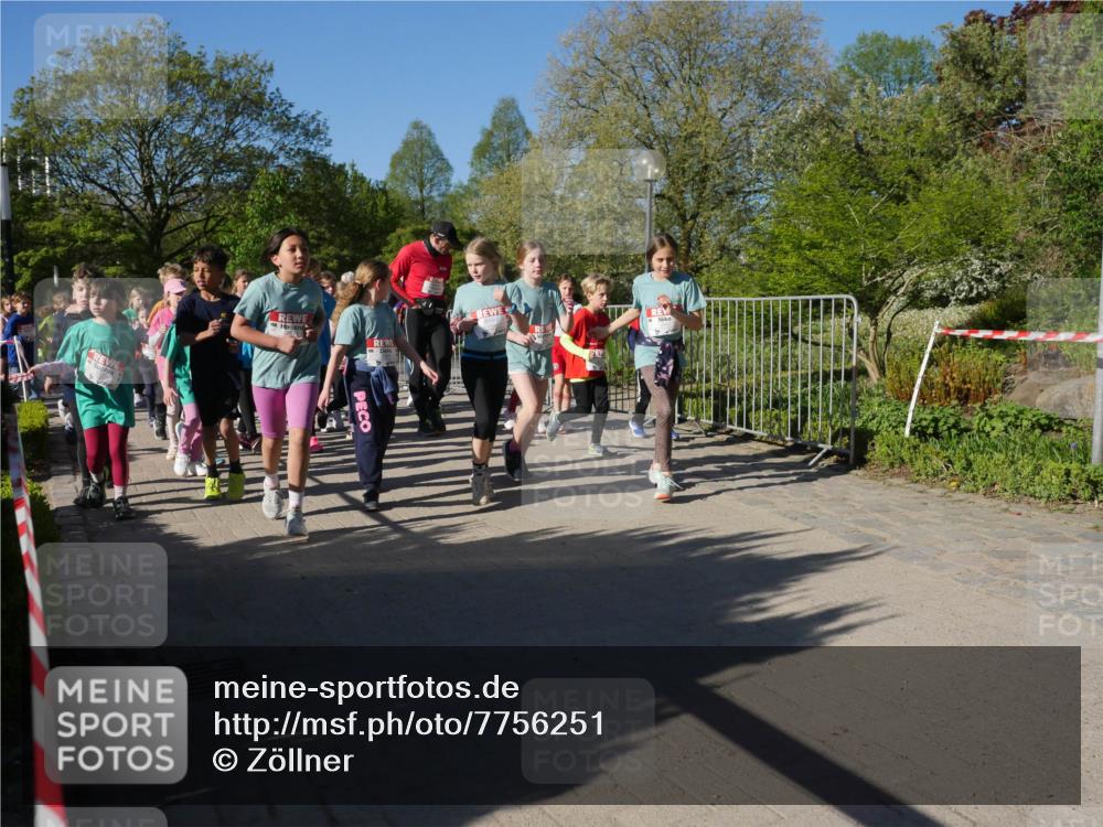 25.04.2025 - Das Zehntel Zöllner http://msf.ph/oto/7756251 26.04.2025 08:48:48 Laufen  meine-sportfotos.de