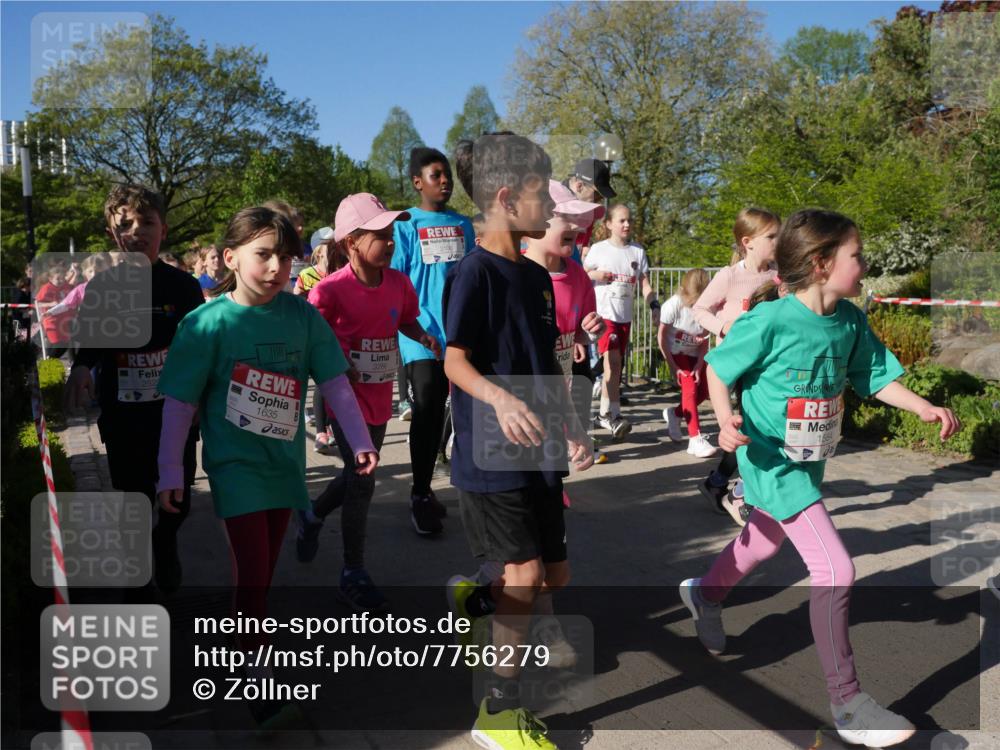 25.04.2025 - Das Zehntel Zöllner http://msf.ph/oto/7756279 26.04.2025 08:48:51 Laufen 252, 1635, 1584 meine-sportfotos.de