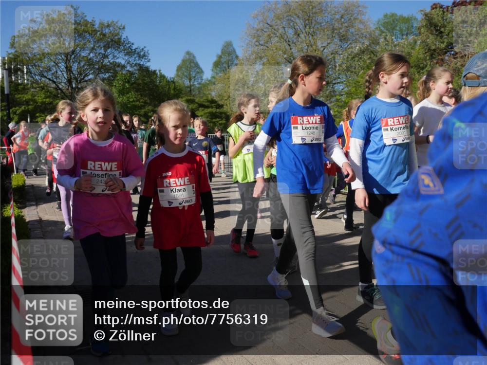 25.04.2025 - Das Zehntel Zöllner http://msf.ph/oto/7756319 26.04.2025 08:48:54 Laufen 243, 1891, 1248, 2001 meine-sportfotos.de