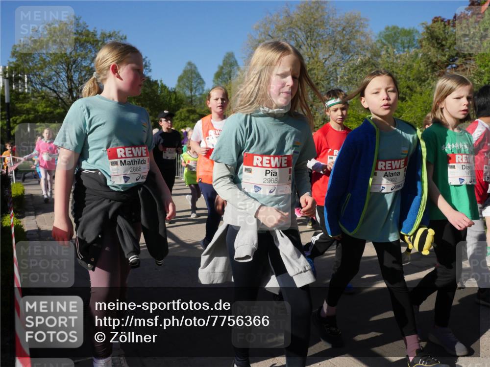25.04.2025 - Das Zehntel Zöllner http://msf.ph/oto/7756366 26.04.2025 08:48:59 Laufen 2888, 2965, 2992, 1412 meine-sportfotos.de