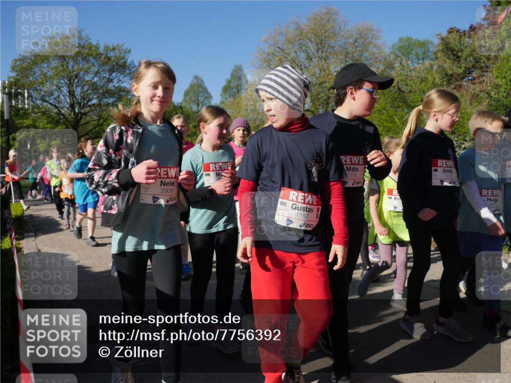 25.04.2025 - Das Zehntel Zöllner http://msf.ph/oto/7756392 26.04.2025 08:49:01 Laufen 2939, 1162, 1174, 1076, 287 meine-sportfotos.de