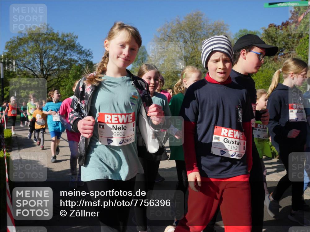 25.04.2025 - Das Zehntel Zöllner http://msf.ph/oto/7756396 26.04.2025 08:49:01 Laufen 2939, 1162, 1162, 1076 meine-sportfotos.de