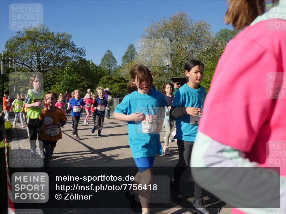 25.04.2025 - Das Zehntel Zöllner http://msf.ph/oto/7756418 26.04.2025 08:49:03 Laufen 207 meine-sportfotos.de