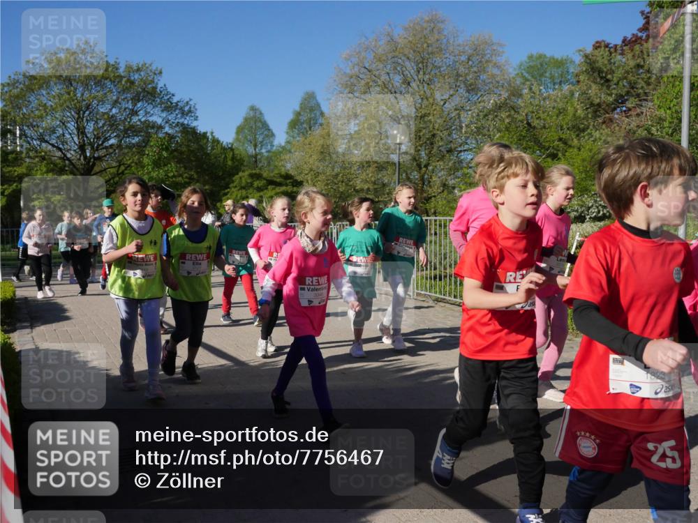 25.04.2025 - Das Zehntel Zöllner http://msf.ph/oto/7756467 26.04.2025 08:49:07 Laufen 3121, 1823, 25 meine-sportfotos.de