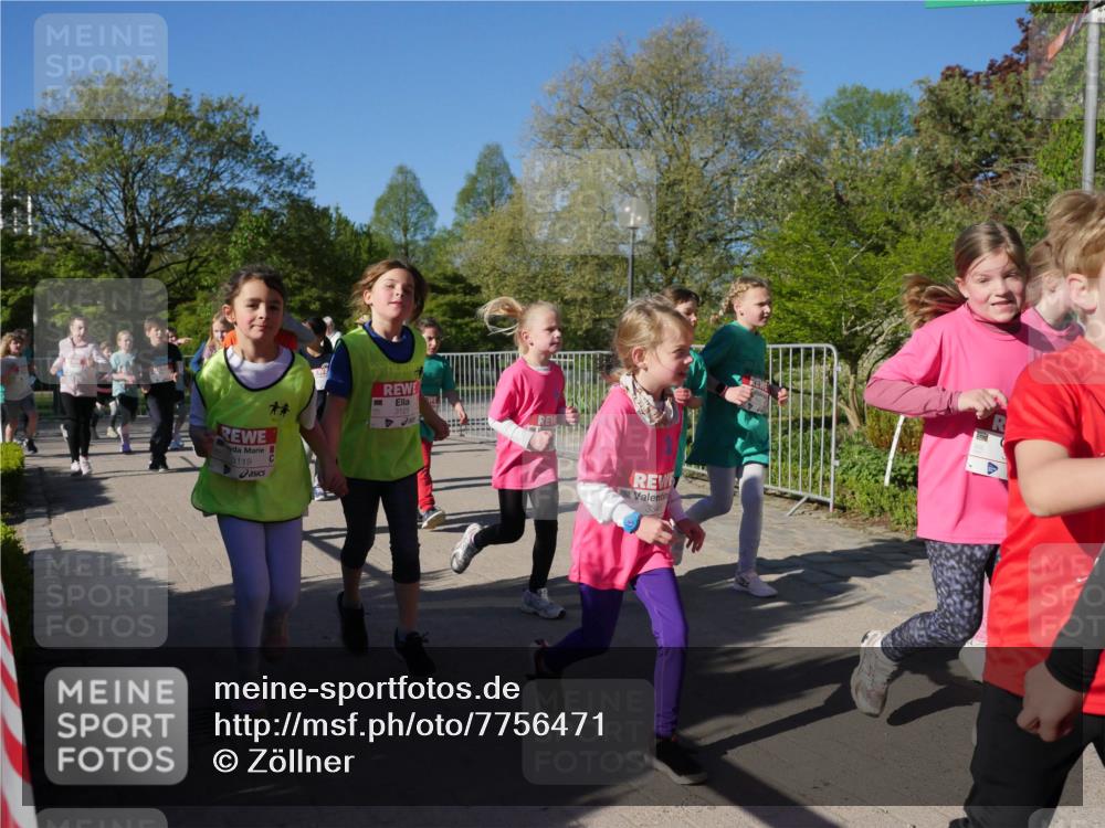 25.04.2025 - Das Zehntel Zöllner http://msf.ph/oto/7756471 26.04.2025 08:49:08 Laufen 3119, 3121, 3346 meine-sportfotos.de