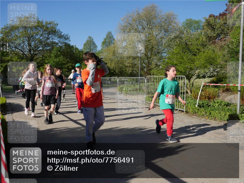 25.04.2025 - Das Zehntel Zöllner http://msf.ph/oto/7756491 26.04.2025 08:49:10 Laufen  meine-sportfotos.de