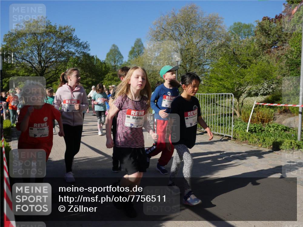 25.04.2025 - Das Zehntel Zöllner http://msf.ph/oto/7756511 26.04.2025 08:49:11 Laufen 3654, 2703, 1187, 3828 meine-sportfotos.de