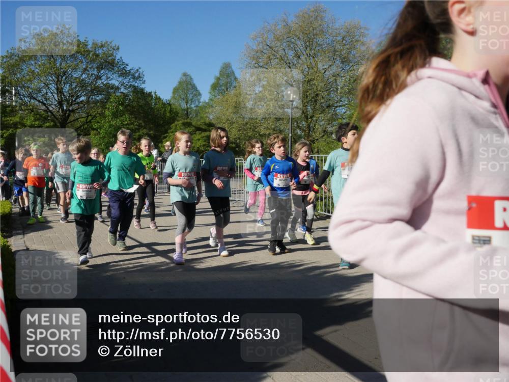 25.04.2025 - Das Zehntel Zöllner http://msf.ph/oto/7756530 26.04.2025 08:49:13 Laufen  meine-sportfotos.de