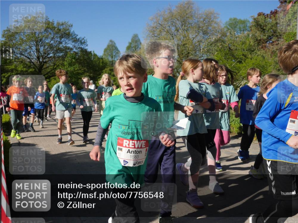 25.04.2025 - Das Zehntel Zöllner http://msf.ph/oto/7756548 26.04.2025 08:49:15 Laufen 290, 1583 meine-sportfotos.de