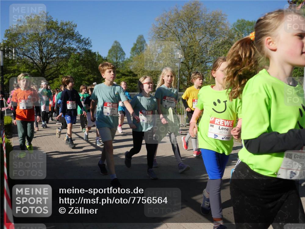 25.04.2025 - Das Zehntel Zöllner http://msf.ph/oto/7756564 26.04.2025 08:49:16 Laufen 3011 meine-sportfotos.de