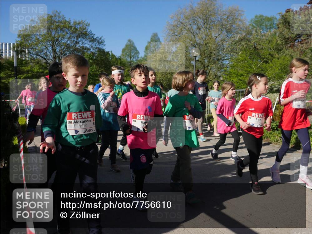 25.04.2025 - Das Zehntel Zöllner http://msf.ph/oto/7756610 26.04.2025 08:49:20 Laufen 1270, 332, 1906 meine-sportfotos.de