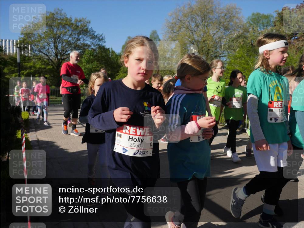 25.04.2025 - Das Zehntel Zöllner http://msf.ph/oto/7756638 26.04.2025 08:49:23 Laufen 2560 meine-sportfotos.de