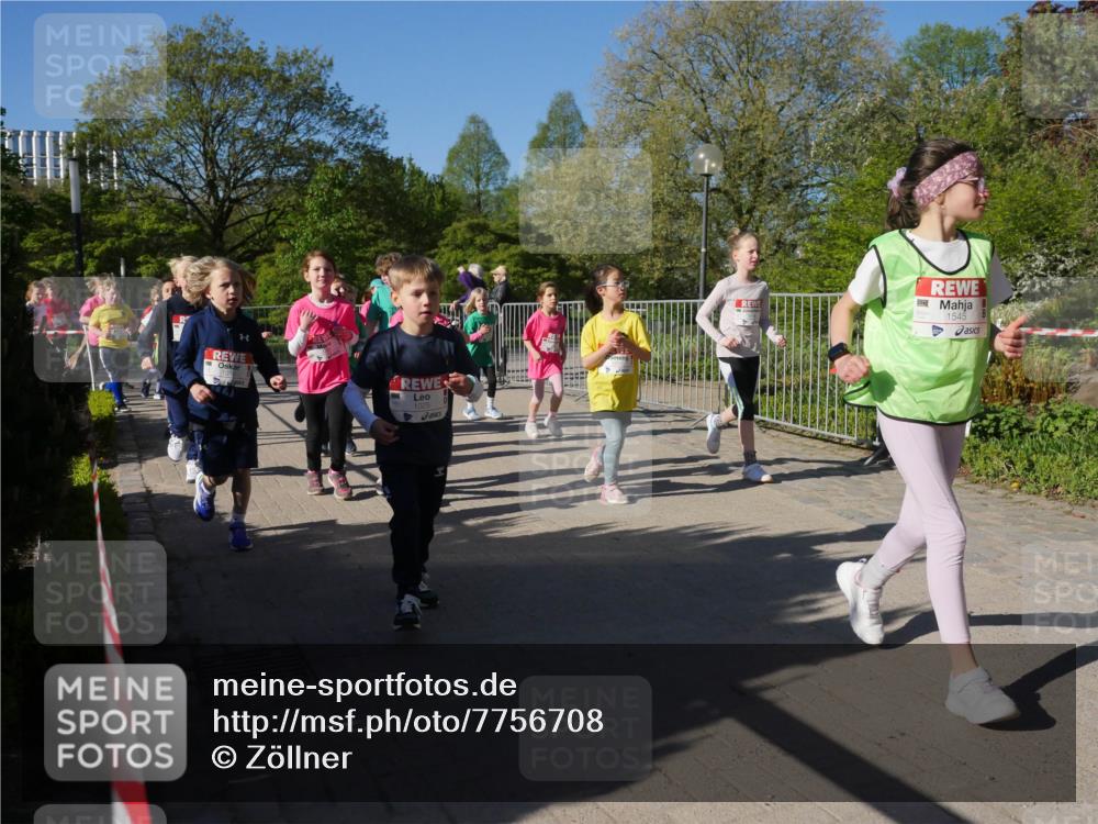 25.04.2025 - Das Zehntel Zöllner http://msf.ph/oto/7756708 26.04.2025 08:49:29 Laufen 1025, 1545 meine-sportfotos.de