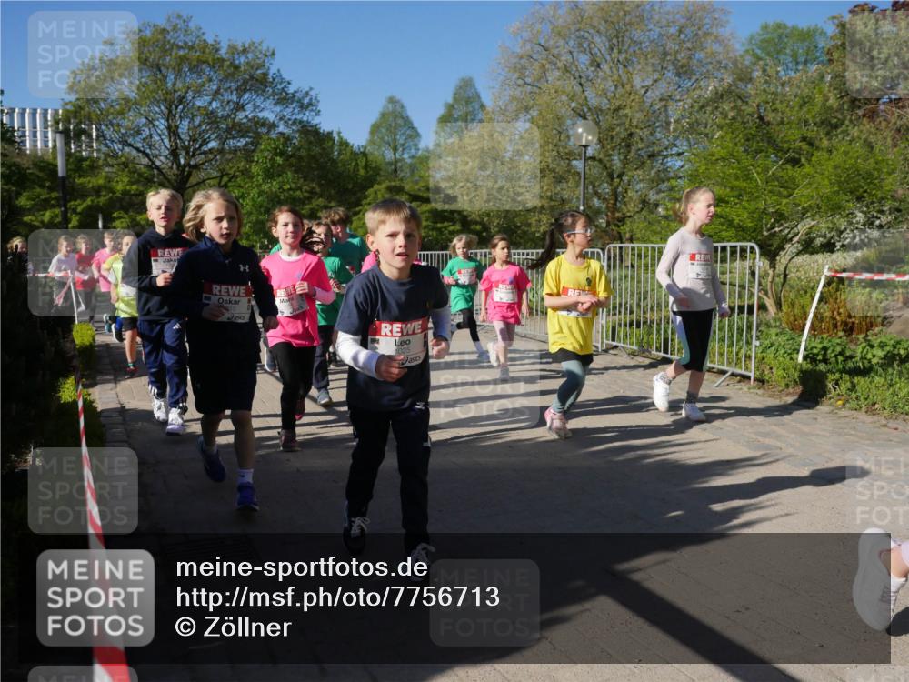 25.04.2025 - Das Zehntel Zöllner http://msf.ph/oto/7756713 26.04.2025 08:49:29 Laufen 10, 1025 meine-sportfotos.de