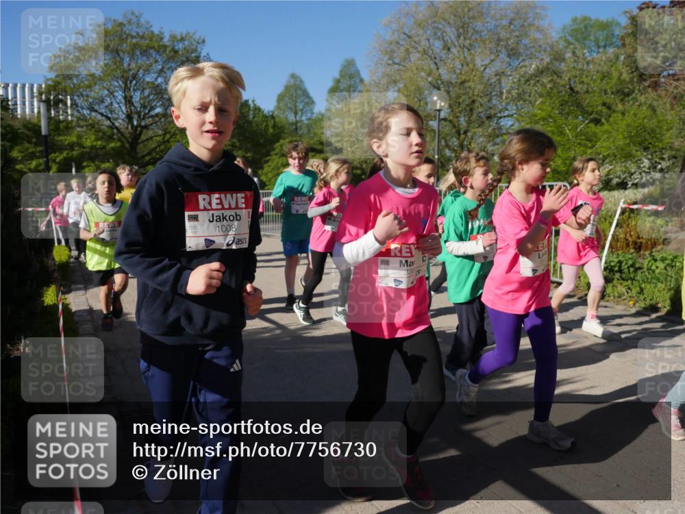25.04.2025 - Das Zehntel Zöllner http://msf.ph/oto/7756730 26.04.2025 08:49:31 Laufen 1008, 330 meine-sportfotos.de