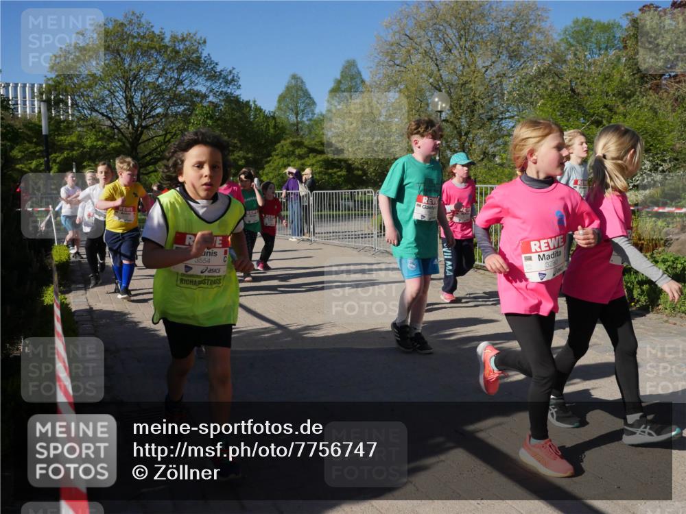 25.04.2025 - Das Zehntel Zöllner http://msf.ph/oto/7756747 26.04.2025 08:49:32 Laufen 3554, 3280 meine-sportfotos.de