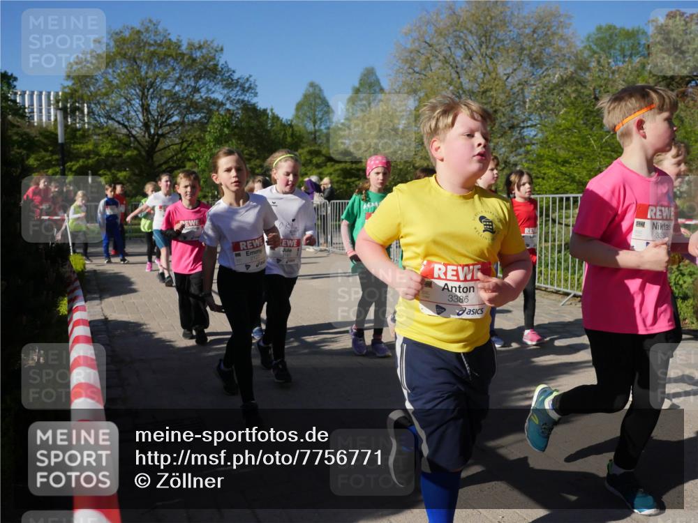 25.04.2025 - Das Zehntel Zöllner http://msf.ph/oto/7756771 26.04.2025 08:49:34 Laufen 2127, 2147, 3386, 3350 meine-sportfotos.de