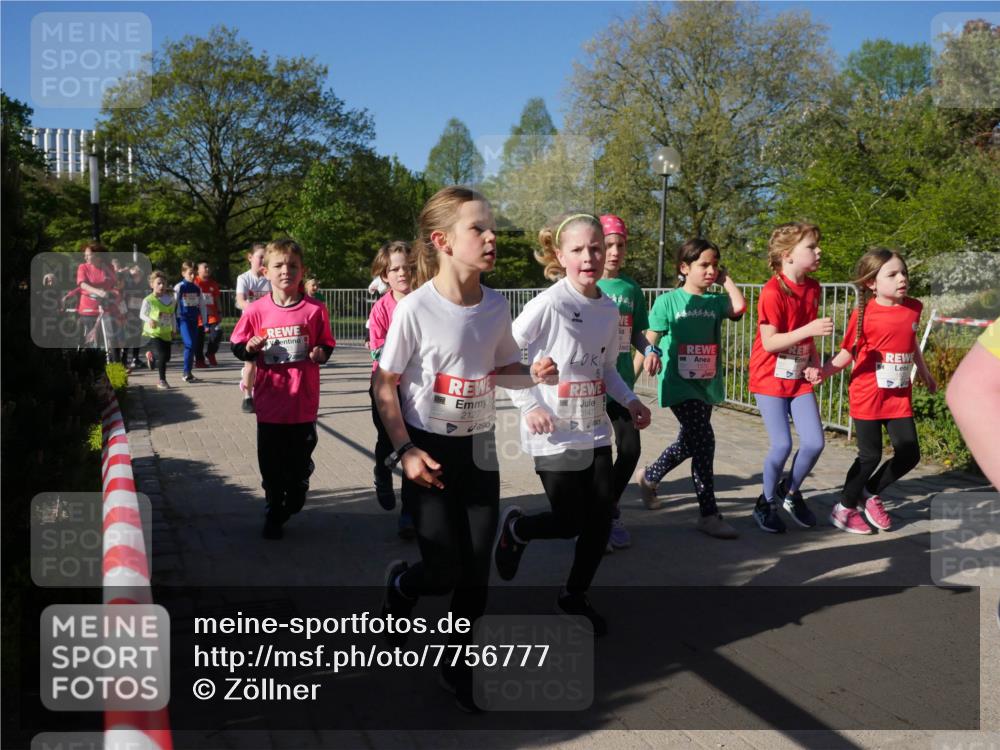 25.04.2025 - Das Zehntel Zöllner http://msf.ph/oto/7756777 26.04.2025 08:49:35 Laufen 444444, 2127, 2147 meine-sportfotos.de