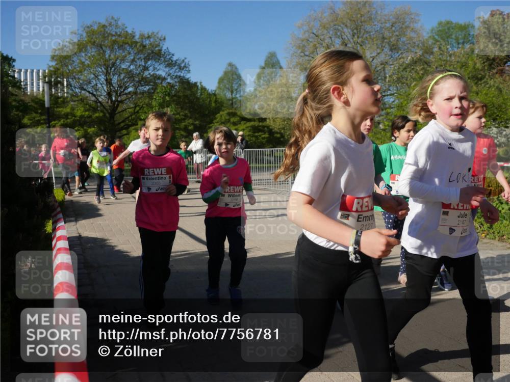 25.04.2025 - Das Zehntel Zöllner http://msf.ph/oto/7756781 26.04.2025 08:49:35 Laufen 3303, 3256, 2127, 2147 meine-sportfotos.de