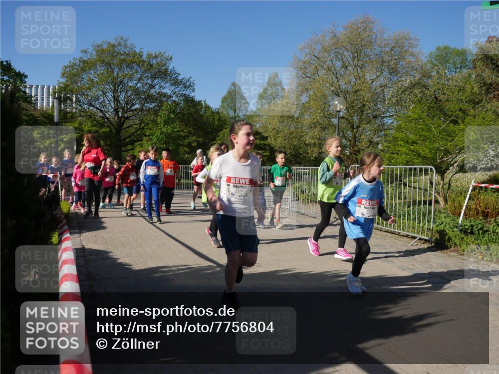 25.04.2025 - Das Zehntel Zöllner http://msf.ph/oto/7756804 26.04.2025 08:49:37 Laufen 2154 meine-sportfotos.de