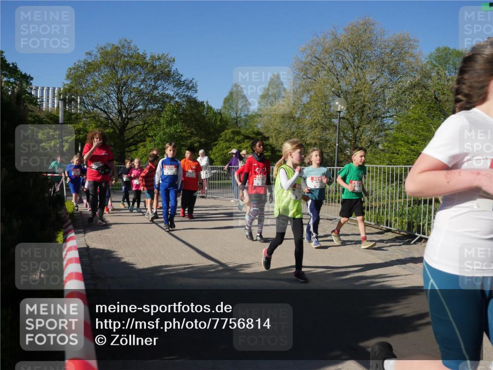 25.04.2025 - Das Zehntel Zöllner http://msf.ph/oto/7756814 26.04.2025 08:49:38 Laufen  meine-sportfotos.de