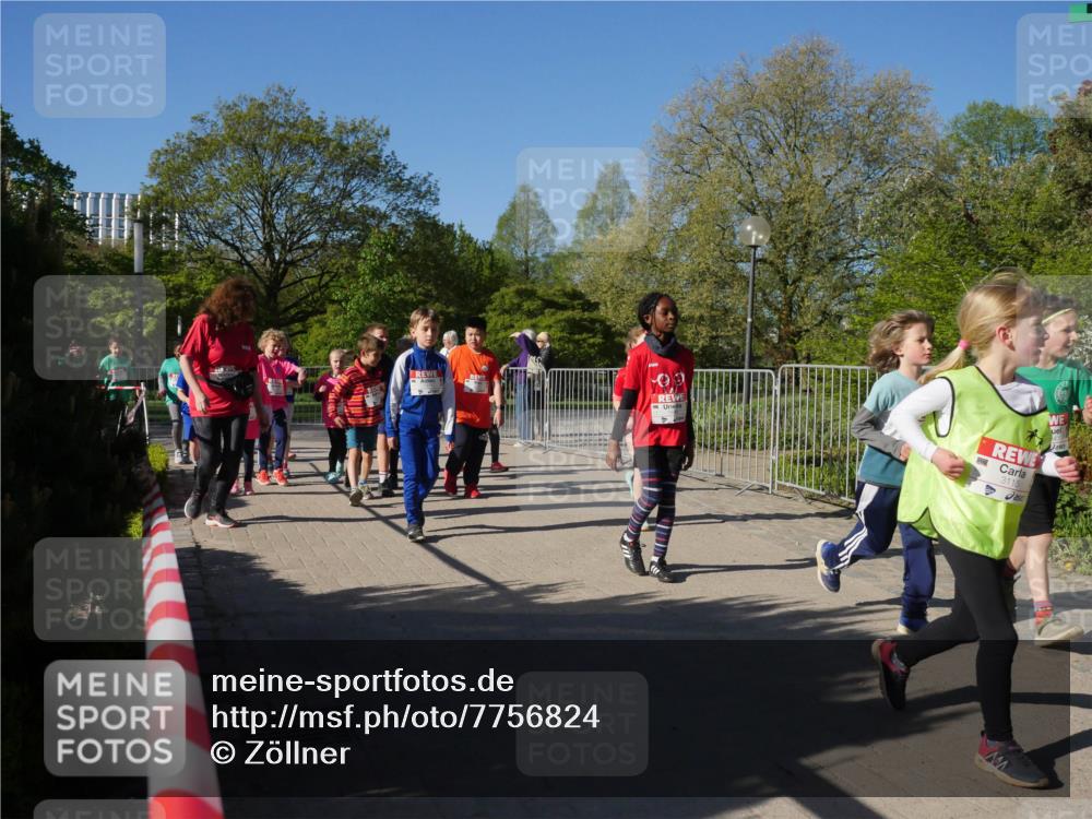 25.04.2025 - Das Zehntel Zöllner http://msf.ph/oto/7756824 26.04.2025 08:49:39 Laufen 3115, 5 meine-sportfotos.de