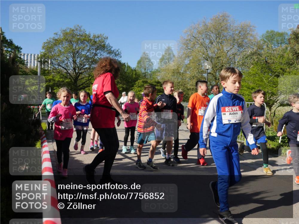 25.04.2025 - Das Zehntel Zöllner http://msf.ph/oto/7756852 26.04.2025 08:49:42 Laufen 1374 meine-sportfotos.de