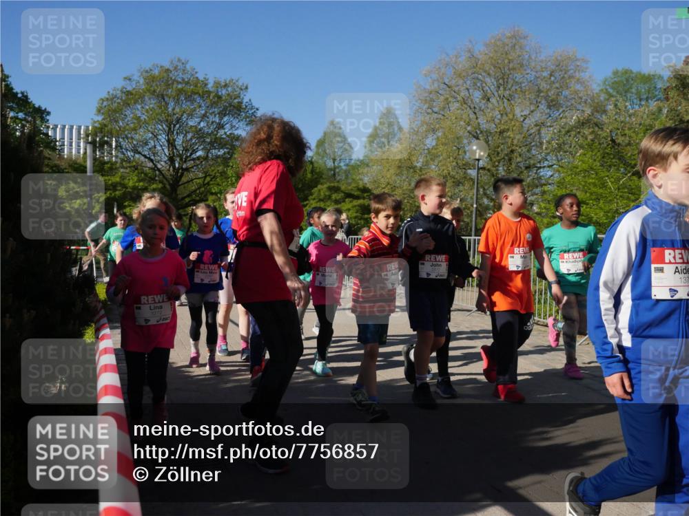 25.04.2025 - Das Zehntel Zöllner http://msf.ph/oto/7756857 26.04.2025 08:49:42 Laufen 3272, 137 meine-sportfotos.de