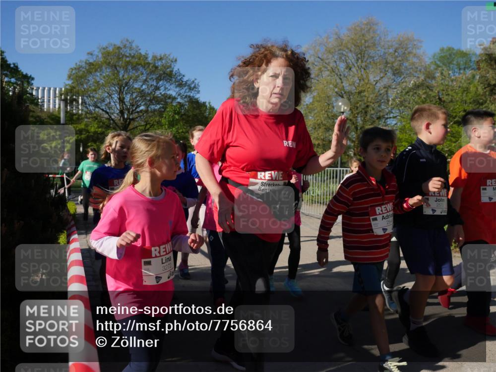 25.04.2025 - Das Zehntel Zöllner http://msf.ph/oto/7756864 26.04.2025 08:49:43 Laufen 3272, 254, 2572 meine-sportfotos.de