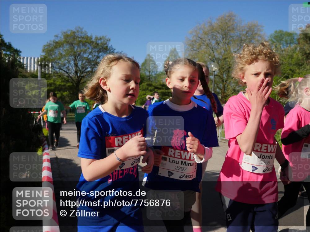 25.04.2025 - Das Zehntel Zöllner http://msf.ph/oto/7756876 26.04.2025 08:49:44 Laufen 2297, 3258, 3258 meine-sportfotos.de