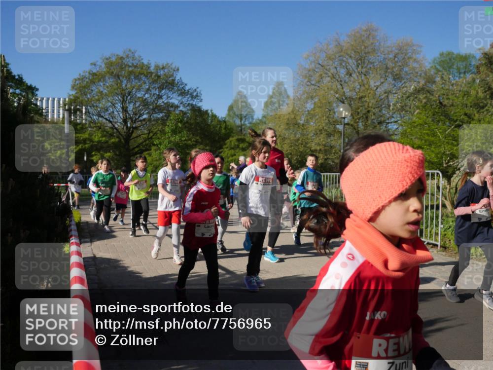 25.04.2025 - Das Zehntel Zöllner http://msf.ph/oto/7756965 26.04.2025 08:49:53 Laufen  meine-sportfotos.de