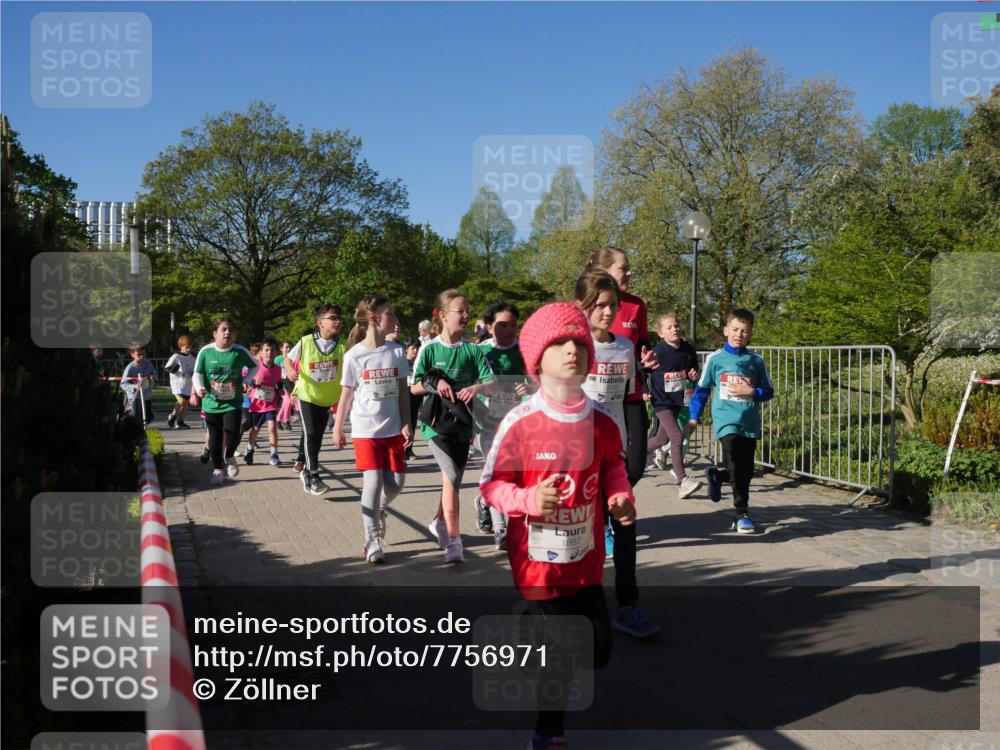 25.04.2025 - Das Zehntel Zöllner http://msf.ph/oto/7756971 26.04.2025 08:49:53 Laufen 17, 250, 1887 meine-sportfotos.de