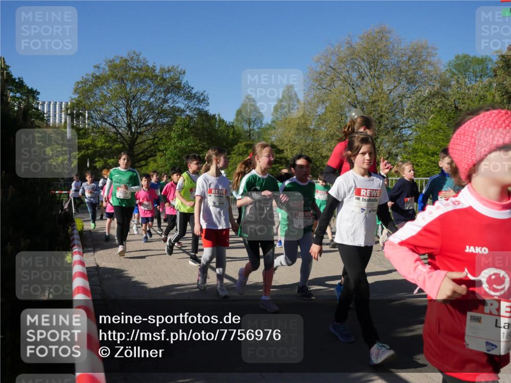 25.04.2025 - Das Zehntel Zöllner http://msf.ph/oto/7756976 26.04.2025 08:49:54 Laufen 2143, 18 meine-sportfotos.de