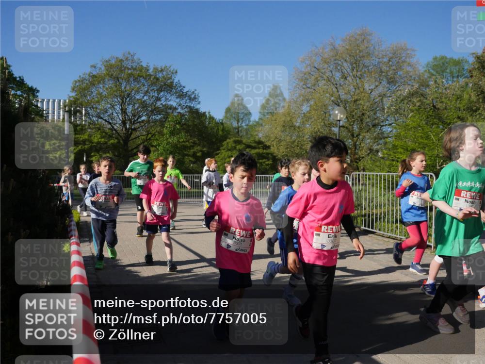 25.04.2025 - Das Zehntel Zöllner http://msf.ph/oto/7757005 26.04.2025 08:49:57 Laufen 3301, 3307, 1380 meine-sportfotos.de
