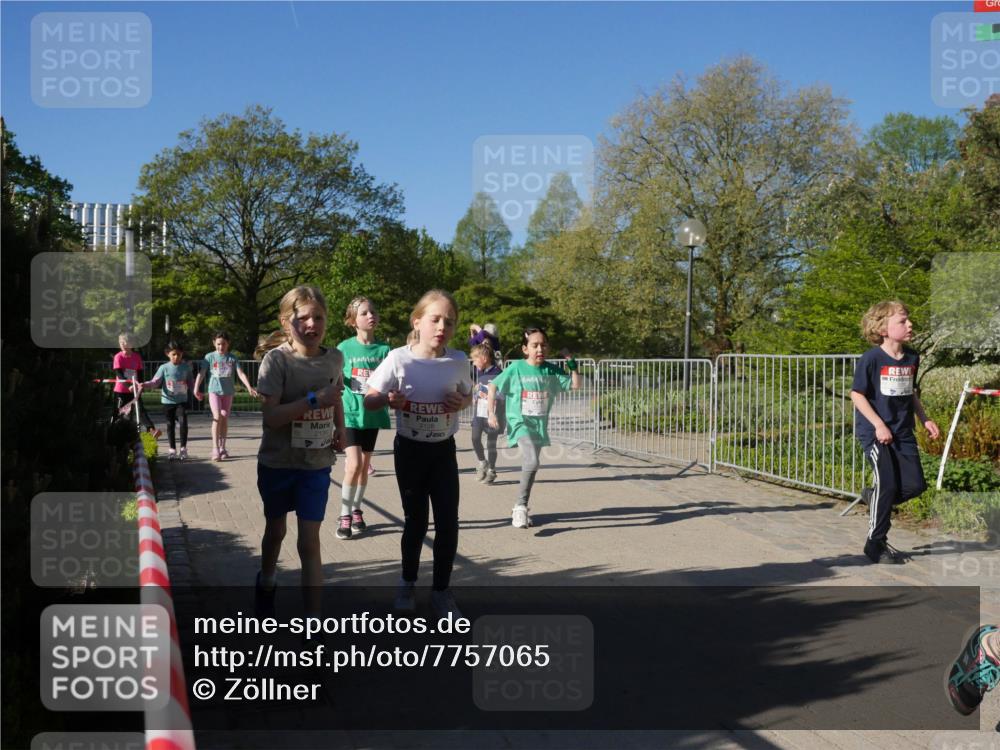 25.04.2025 - Das Zehntel Zöllner http://msf.ph/oto/7757065 26.04.2025 08:50:01 Laufen 2139, 2128 meine-sportfotos.de