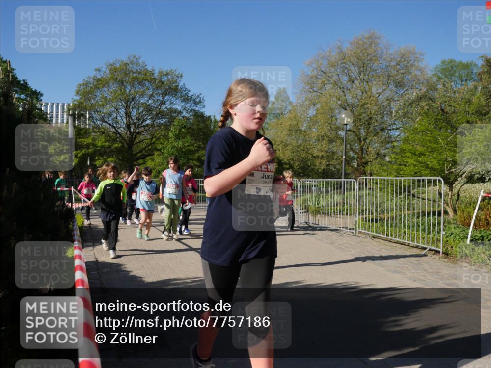 25.04.2025 - Das Zehntel Zöllner http://msf.ph/oto/7757186 26.04.2025 08:50:12 Laufen 2581 meine-sportfotos.de