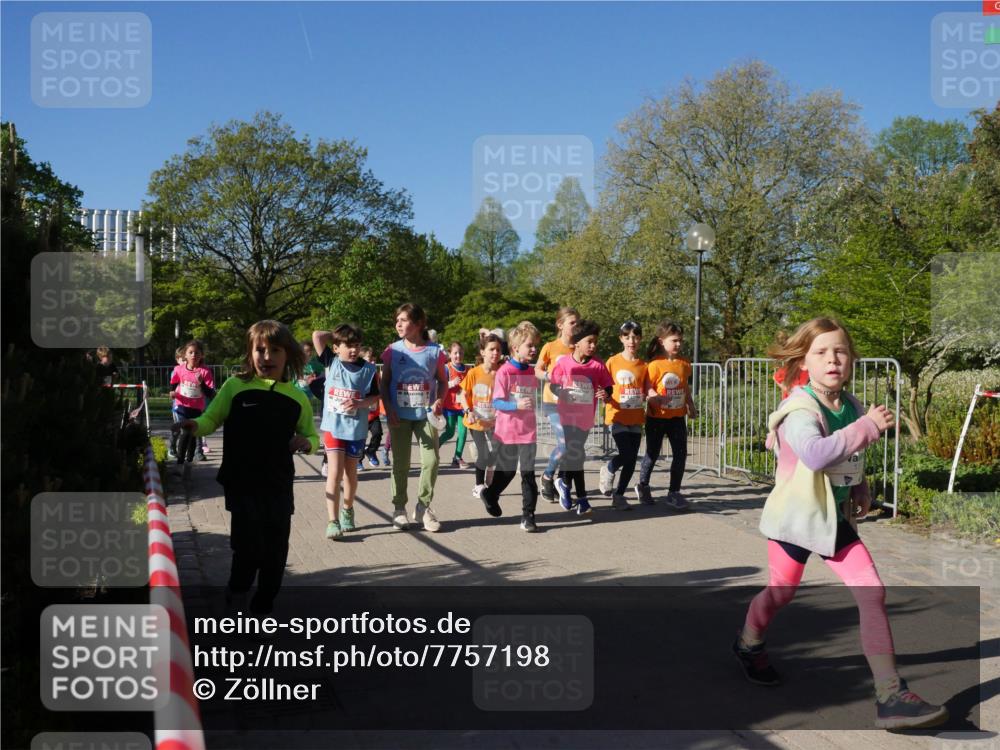 25.04.2025 - Das Zehntel Zöllner http://msf.ph/oto/7757198 26.04.2025 08:50:14 Laufen  meine-sportfotos.de