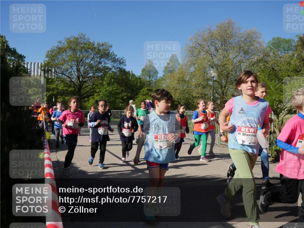 25.04.2025 - Das Zehntel Zöllner http://msf.ph/oto/7757217 26.04.2025 08:50:15 Laufen 3071, 3108 meine-sportfotos.de