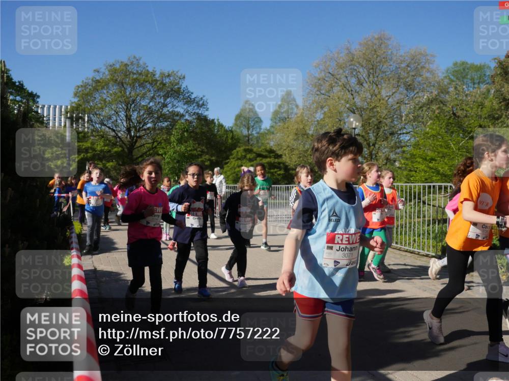 25.04.2025 - Das Zehntel Zöllner http://msf.ph/oto/7757222 26.04.2025 08:50:16 Laufen 3071 meine-sportfotos.de