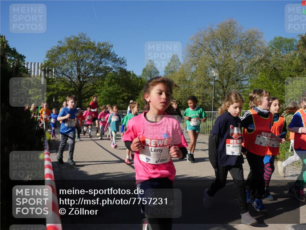 25.04.2025 - Das Zehntel Zöllner http://msf.ph/oto/7757231 26.04.2025 08:50:17 Laufen 3299, 2265, 2758 meine-sportfotos.de