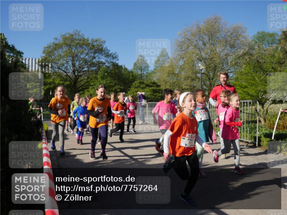25.04.2025 - Das Zehntel Zöllner http://msf.ph/oto/7757264 26.04.2025 08:50:20 Laufen 3656 meine-sportfotos.de