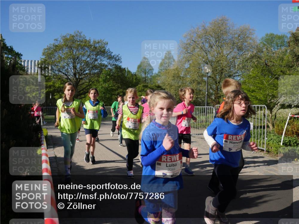 25.04.2025 - Das Zehntel Zöllner http://msf.ph/oto/7757286 26.04.2025 08:50:22 Laufen 2044, 2043 meine-sportfotos.de
