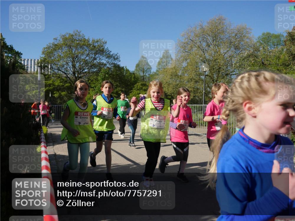 25.04.2025 - Das Zehntel Zöllner http://msf.ph/oto/7757291 26.04.2025 08:50:23 Laufen 3124 meine-sportfotos.de