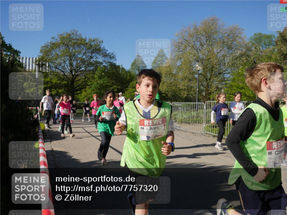 25.04.2025 - Das Zehntel Zöllner http://msf.ph/oto/7757320 26.04.2025 08:50:25 Laufen 1513, 149 meine-sportfotos.de