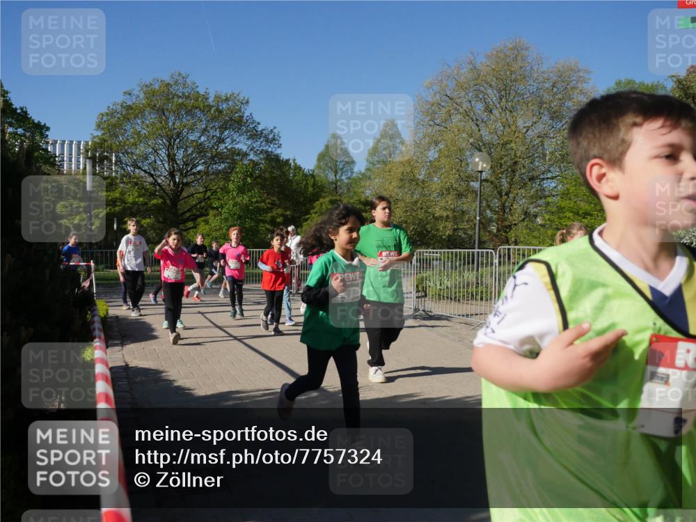25.04.2025 - Das Zehntel Zöllner http://msf.ph/oto/7757324 26.04.2025 08:50:26 Laufen 1301 meine-sportfotos.de