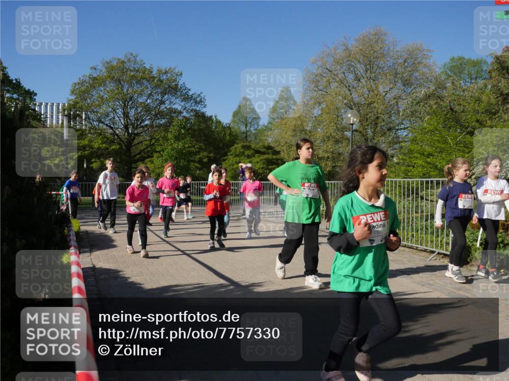 25.04.2025 - Das Zehntel Zöllner http://msf.ph/oto/7757330 26.04.2025 08:50:26 Laufen 1301 meine-sportfotos.de